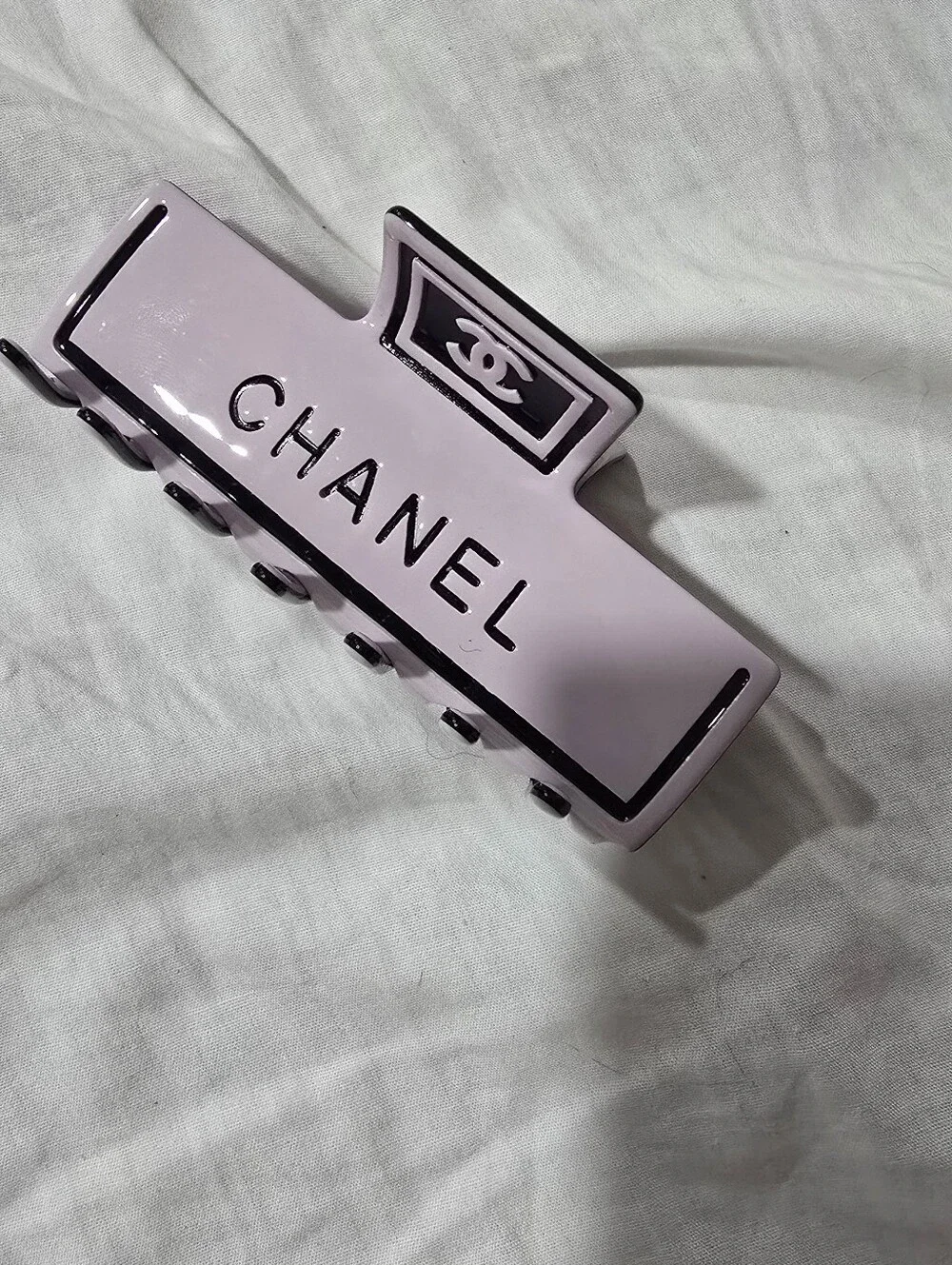 CHANEL Light Lilac Logo Hair Claw